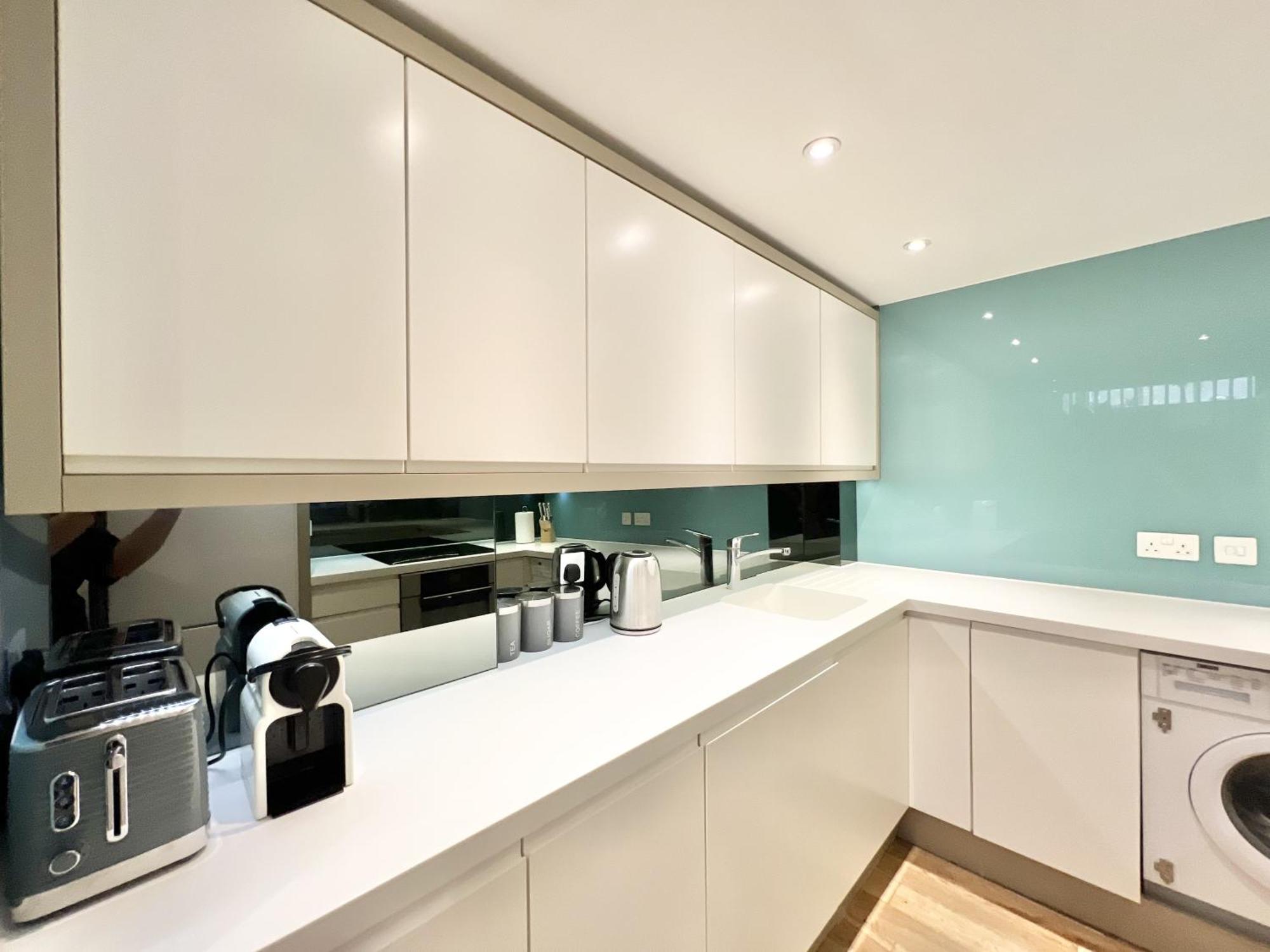 Vip Serviced Apartments London Excellent Location Great Price Bagian luar foto